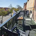 Aquarius Πανσιόν