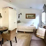 Πανσιόν Aquarius Zandvoort