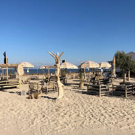 Aquarius بيت ضيافة