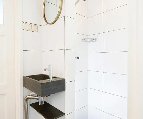 招待所 Aquarius 4*