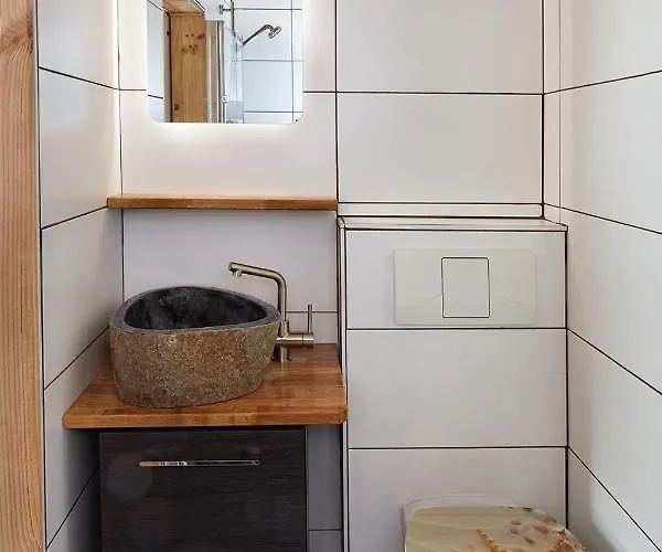 Aquarius 招待所 4*