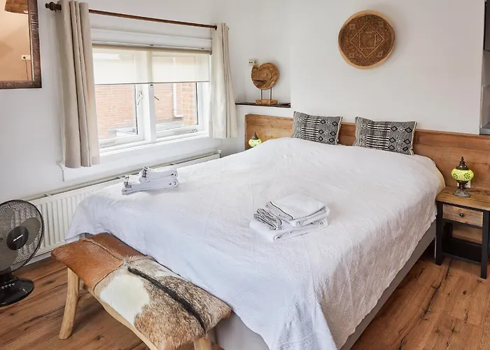 Aquarius 招待所 4*